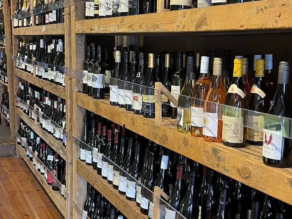 Cửa hàng rượu ngoại